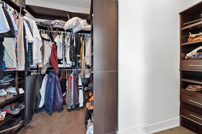 Building Photo - 236 Neruda Ave