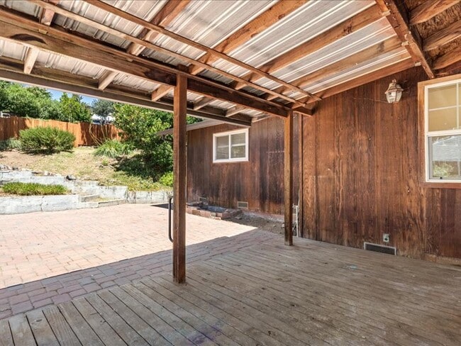 Building Photo - 336 Triplett Dr