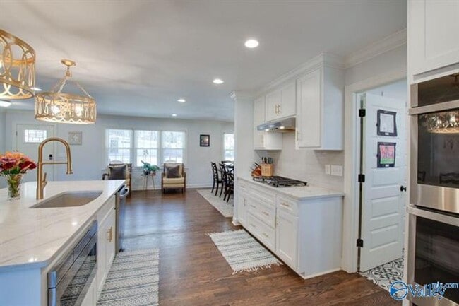 Building Photo - 8129 Hickory Hill Ln SE