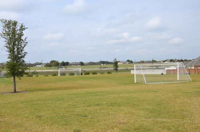 Building Photo - 6056 Urbano Bnd