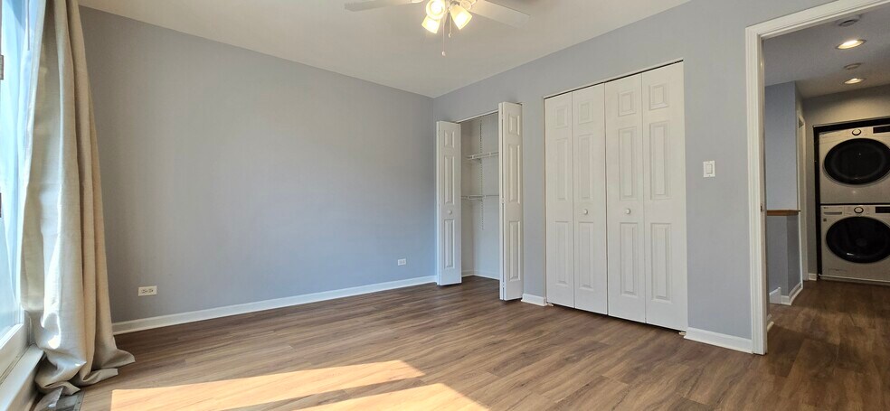 Building Photo - 1502 S Prairie Ave