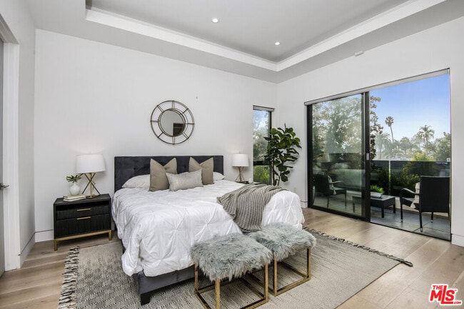 Building Photo - 350 N Harper Ave