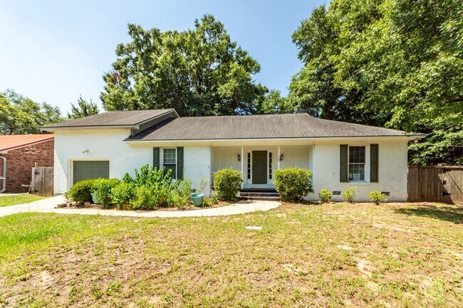 Building Photo - 765 Leafwood Rd