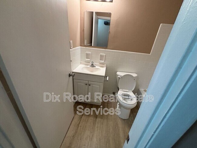 Building Photo - 440 Mc Creary Ct