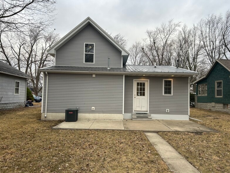 Building Photo - 304 Orchard St