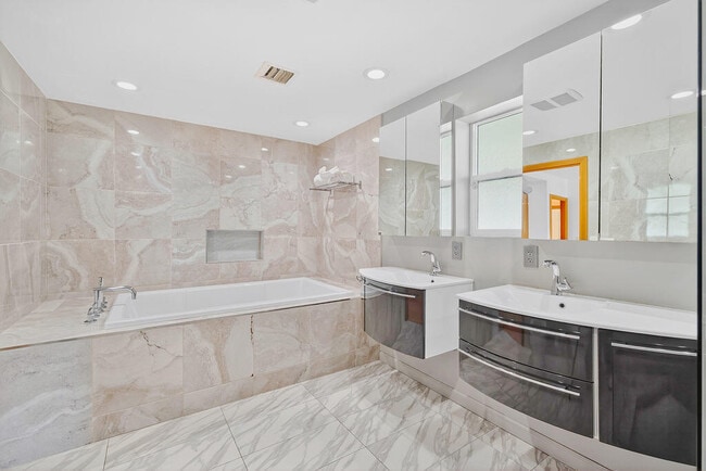 Building Photo - 72996 Bursera Way