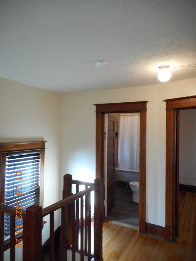 2nd Floor Office - 3558 Jones St