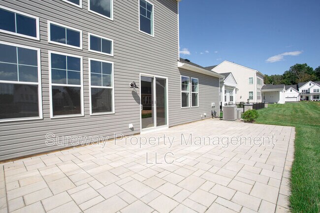 Building Photo - 7 Cole Pl