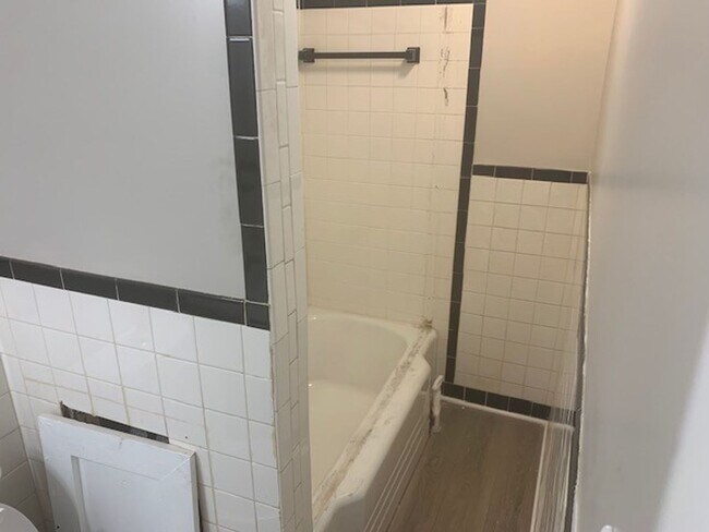 Building Photo - 218 Glendale Ave