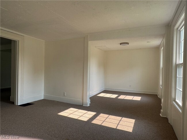 Building Photo - 5192 Darrow Rd