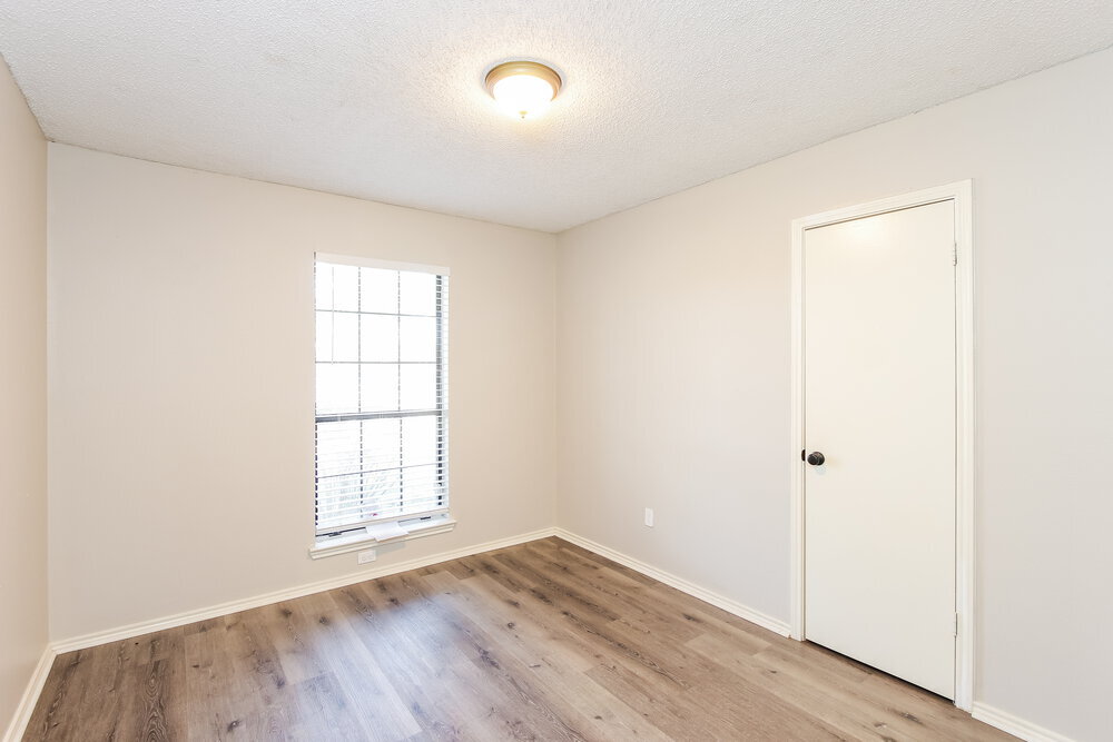 Building Photo - 7618 Creek Wood Dr