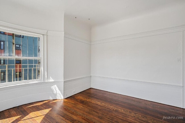 Building Photo - 1704 Steiner St