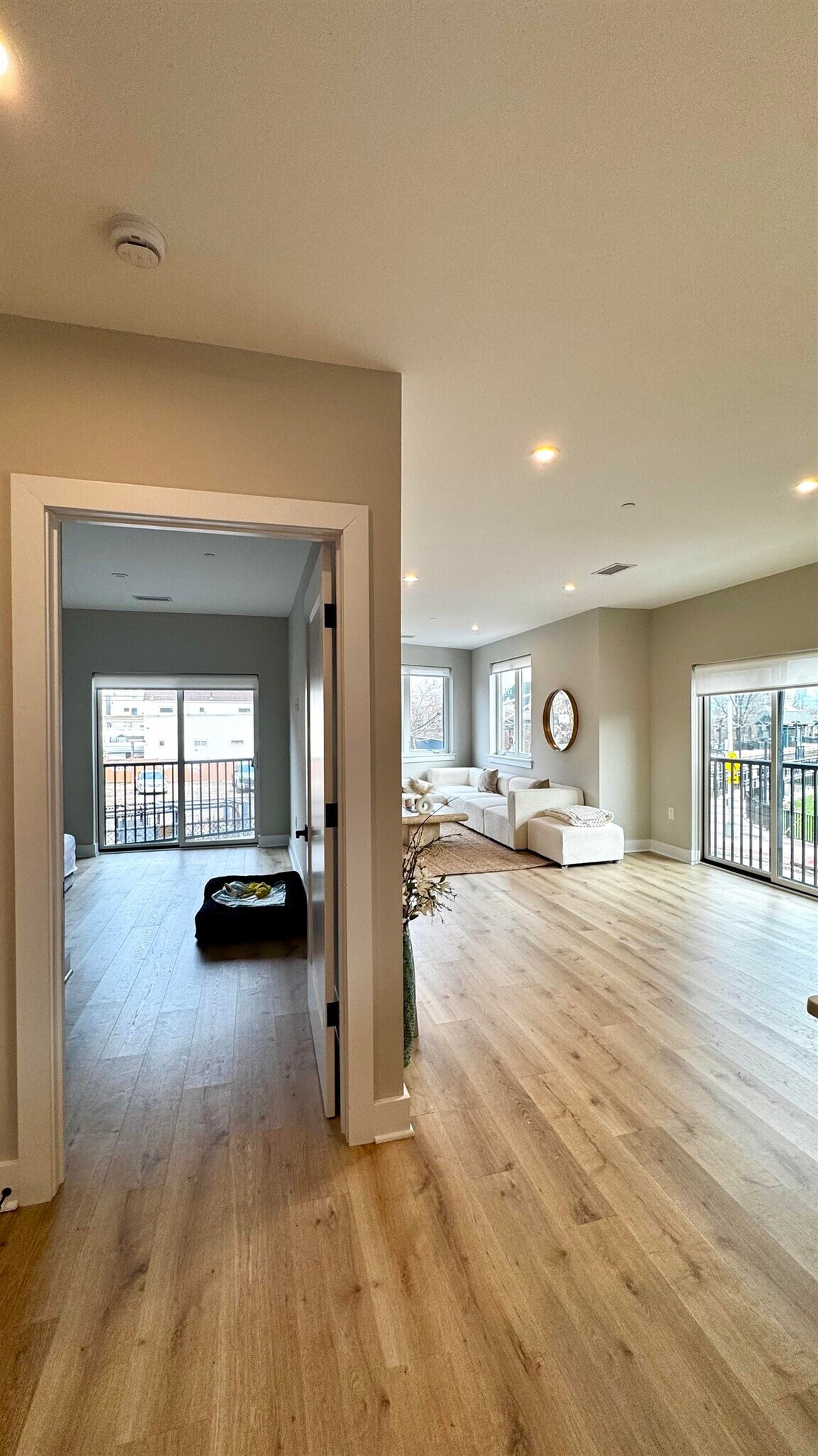 Building Photo - 203-205 Randolph Ave Unit# 101