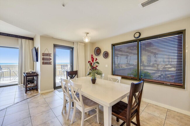 Building Photo - 15100 Front Beach Rd