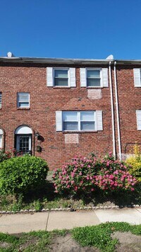 Building Photo - 7028 Lark Pl