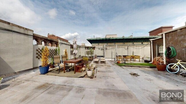 Building Photo - 2 bedroom in NEW YORK NY 10024