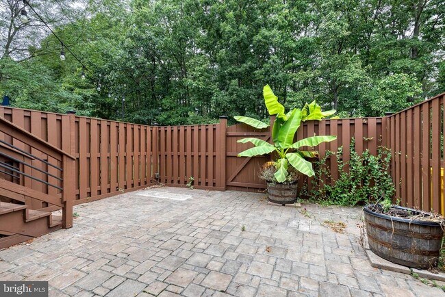 Building Photo - 712 Pine Drift Dr