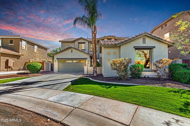 Primary Photo - 4371 E Turnberry Ct