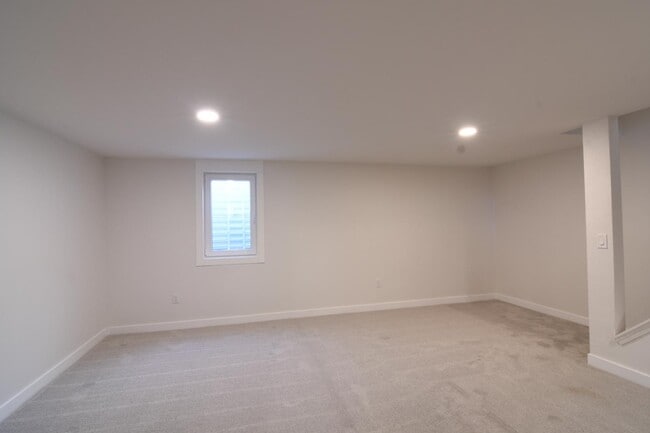 Building Photo - 5004 E Hinsdale Pl