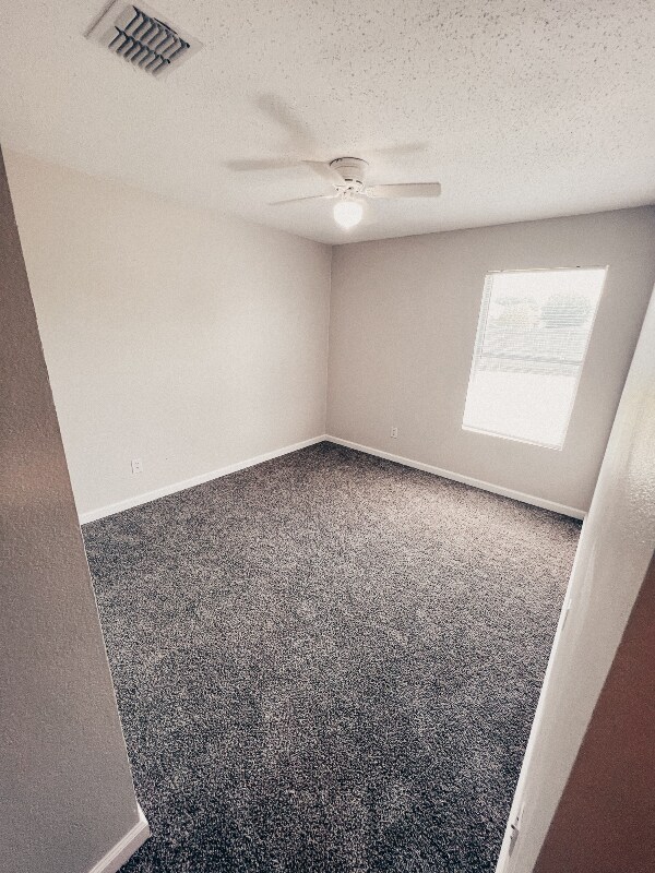 Building Photo - 243 Meadowcrest Dr