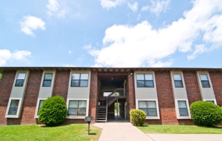 Primary Photo - Crown Pointe/Wolfe Run Apartments