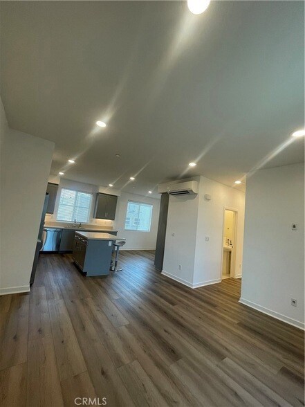 Building Photo - 610 Dawson Ave