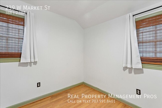 Building Photo - 239 W.Market Street
