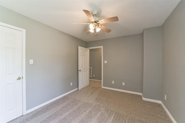Building Photo - 440 Mystic Trail Loop