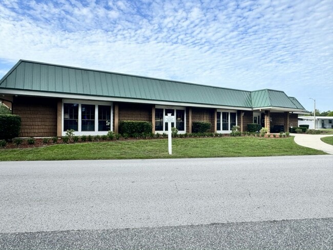 Building Photo - 10792 SW 32nd Ave