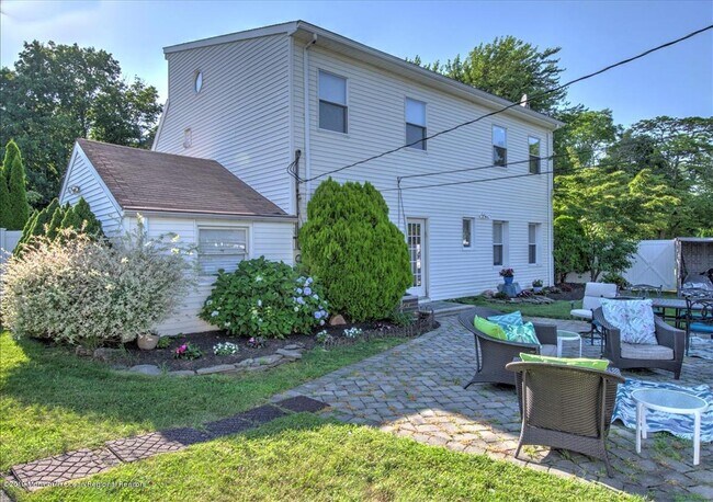 Building Photo - 24 Mt Dr