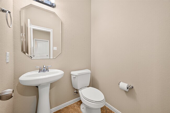 Building Photo - 51 S Greenprint Cir