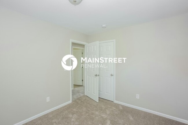 Building Photo - 3 Bedroom Pet-Friendly Home in CHARLOTTE, ...