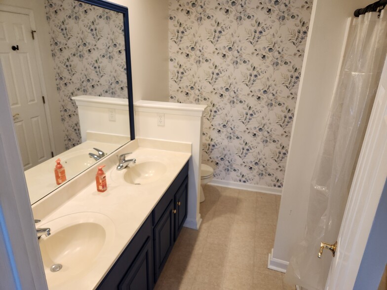 Building Photo - 513 Northstar Dr