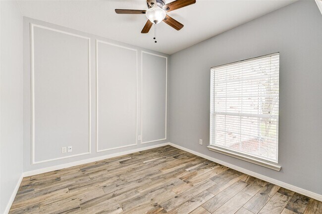 Building Photo - 25910 Oakridge Forest Ln