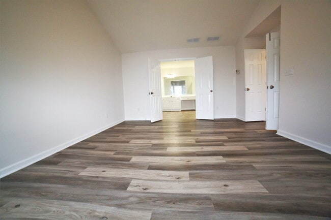 Building Photo - 8305 Grenadier Trl