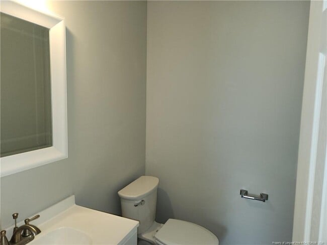 Building Photo - 5693A Archer Rd