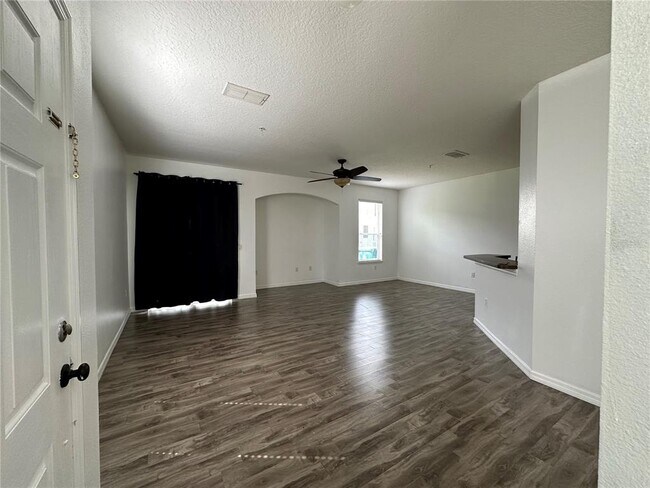 Building Photo - 6624 S Goldenrod Rd