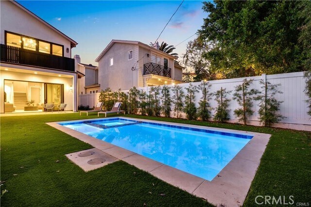 Building Photo - 4634 Vesper Ave
