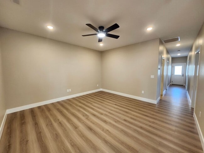 Building Photo - 5309 W Jay St