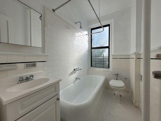 Building Photo - 1 bedroom in Bronx NY 10458