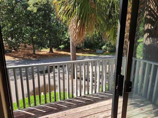 Building Photo - 435 Salt Marsh Cir