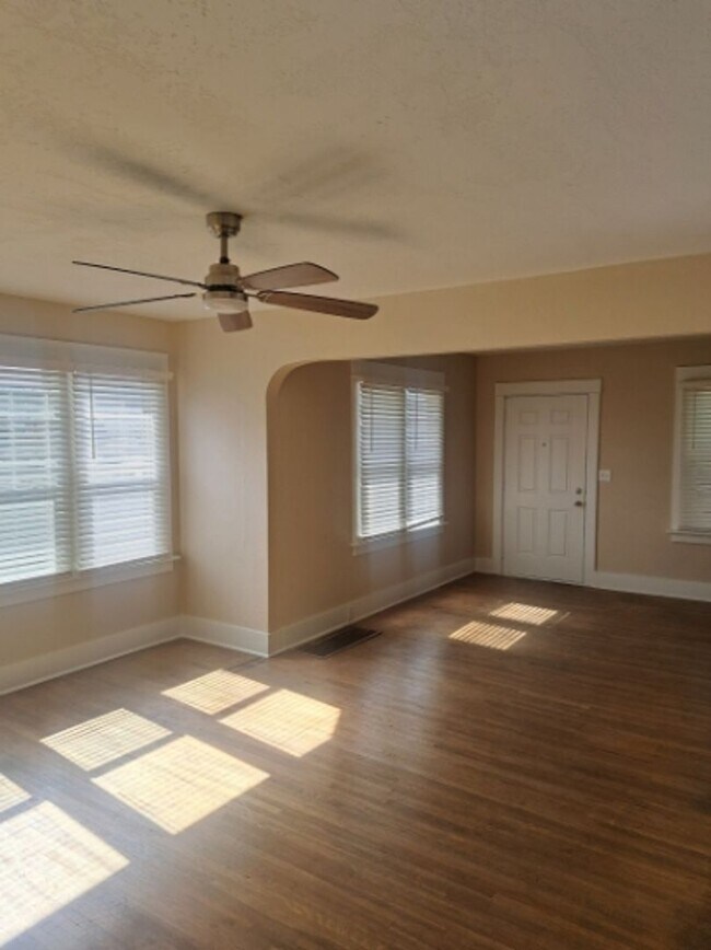 Building Photo - Dishman Hills 4-Bedroom, 1½-Bath Rancher – West Valley School District