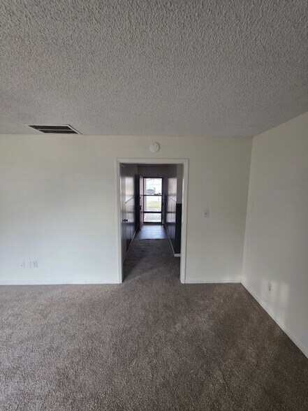 Building Photo - 12624 E 33rd Ct