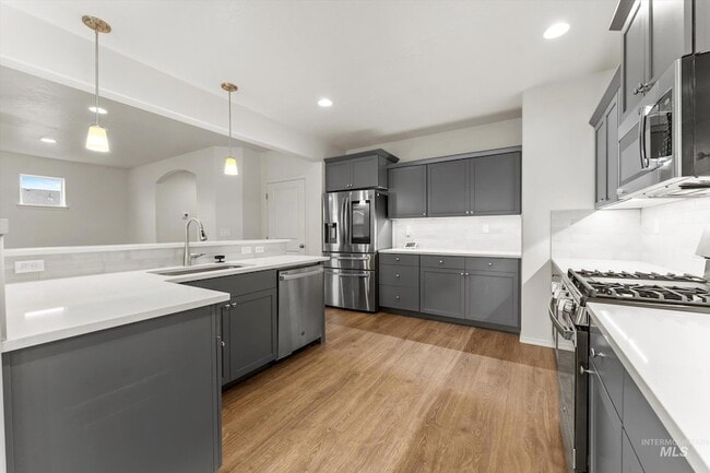 Building Photo - 513 Stanley Lake St