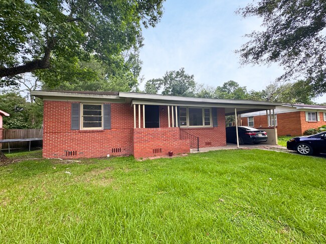 Building Photo - 916 Delmar Dr