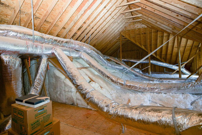 Building Photo - "Beautifully Designed, spacious 2400 Sq. F...