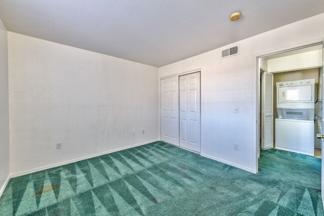 Building Photo - 4730 E Craig Rd