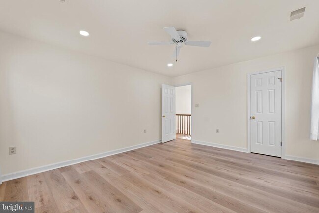 Building Photo - 1130 20th St S