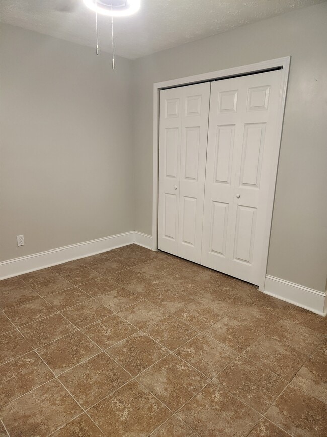 Bedroom - 2510 W 9th St