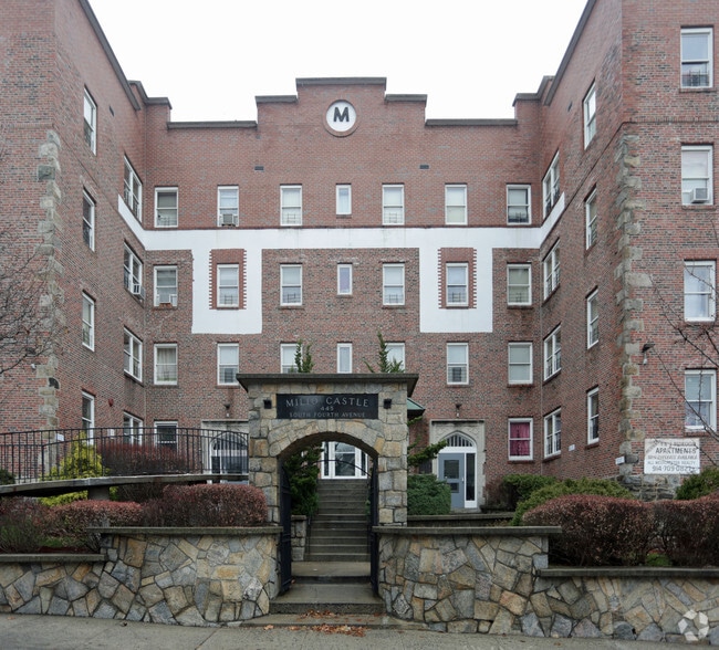 Building Photo - Milio Castle